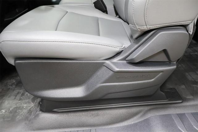Photo of 2025 Oxford White Ford F-150