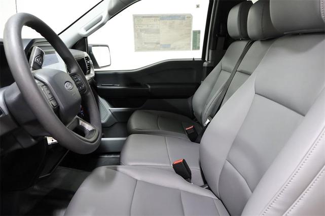 Photo of 2025 Oxford White Ford F-150