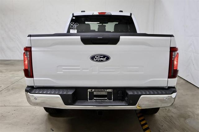 Photo of 2025 Oxford White Ford F-150