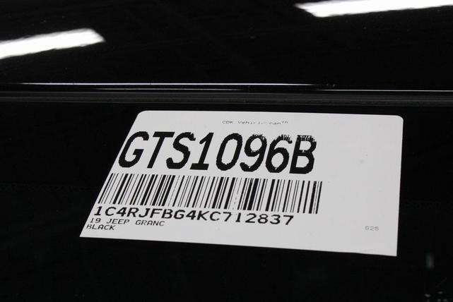 Photo of 2019 Diamond Black Jeep Grand Cherokee