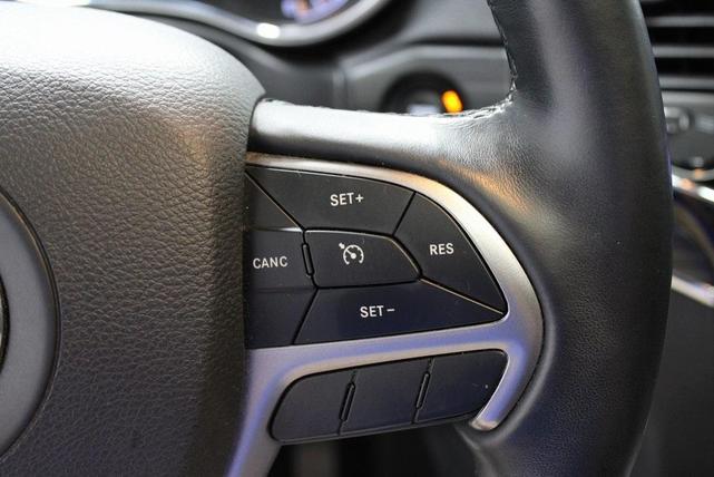 Photo of 2019 Diamond Black Jeep Grand Cherokee