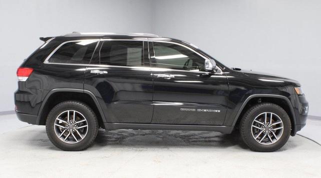 Photo of 2019 Diamond Black Jeep Grand Cherokee
