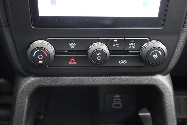 Photo of 2024 Oxford White Ford Ranger