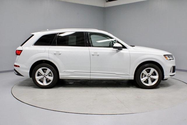 Photo of 2024 Glacier White Metallic Audi Q7