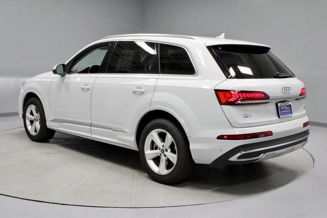 Photo of 2024 Glacier White Metallic Audi Q7