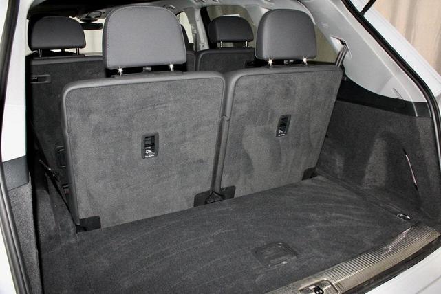 Photo of 2024 Glacier White Metallic Audi Q7
