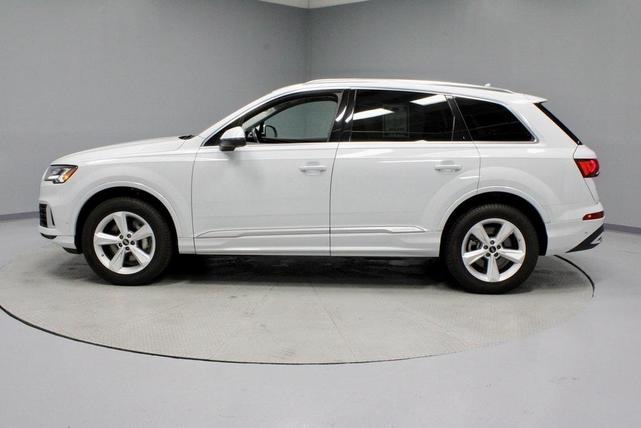 Photo of 2024 Glacier White Metallic Audi Q7