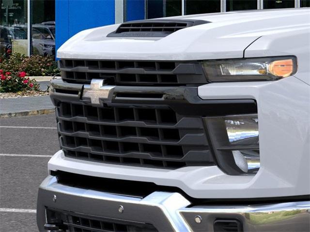 Photo of 2025 Summit White Chevrolet Silverado 3500