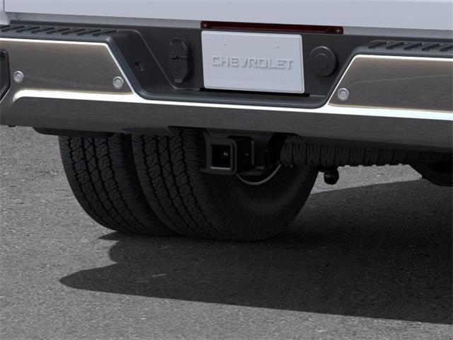 Photo of 2025 Summit White Chevrolet Silverado 3500
