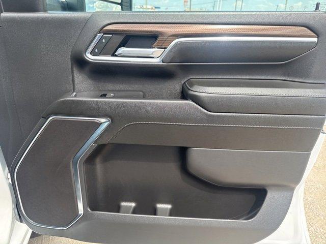 Photo of 2024 Summit White Chevrolet Silverado 2500