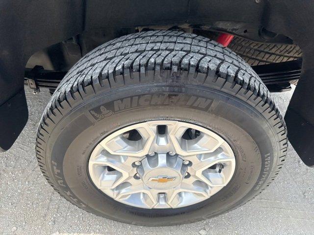 Photo of 2024 Summit White Chevrolet Silverado 2500