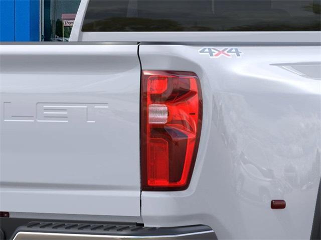 Photo of 2025 Summit White Chevrolet Silverado 3500