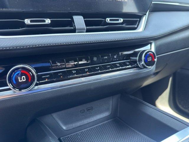 Photo of 2025 Mosaic Black Metallic Chevrolet Equinox
