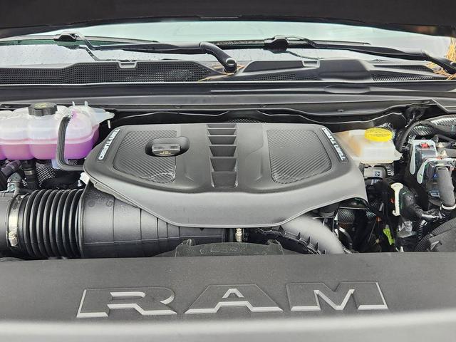 Photo of 2026 Diamond Black Crystal Pearlcoat RAM 1500