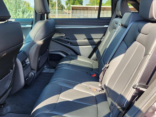 Photo of 2025 Baltic Gray Metallic Clearcoat Jeep Wagoneer S