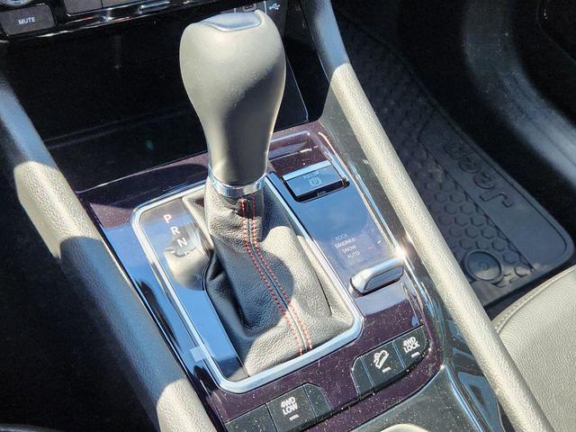 Photo of 2025 Red Hot Pearlcoat Jeep Compass
