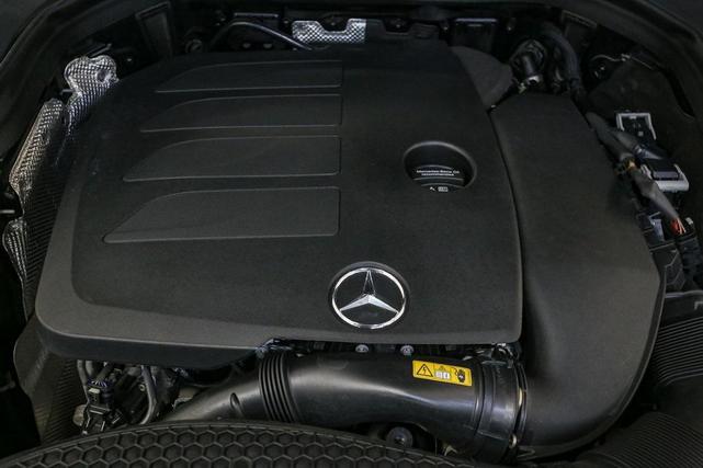 Photo of 2022 Gray Mercedes-Benz GLC 300