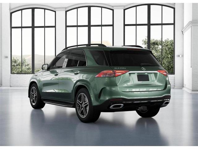 Photo of 2025 MANUFAKTUR Signature Ireland Mid Green Metallic Mercedes-Benz GLE 450e