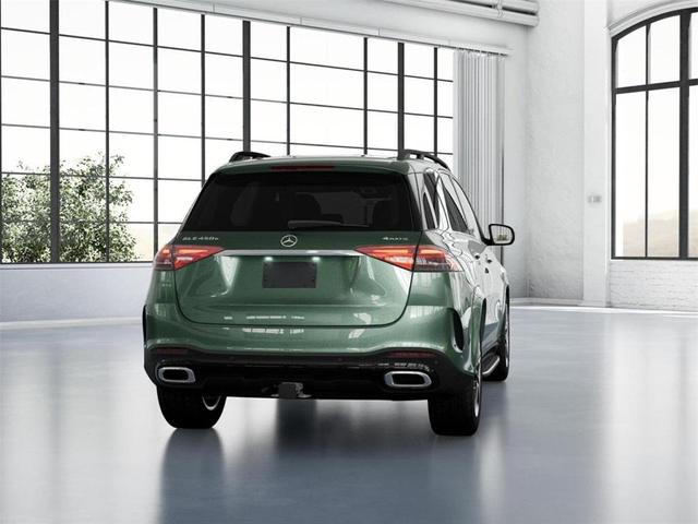 Photo of 2025 MANUFAKTUR Signature Ireland Mid Green Metallic Mercedes-Benz GLE 450e