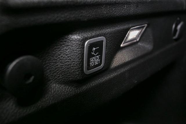 Photo of 2024 Bright White Clearcoat Jeep Grand Cherokee L