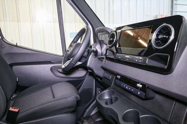 Photo of 2024 White Mercedes-Benz Sprinter 2500