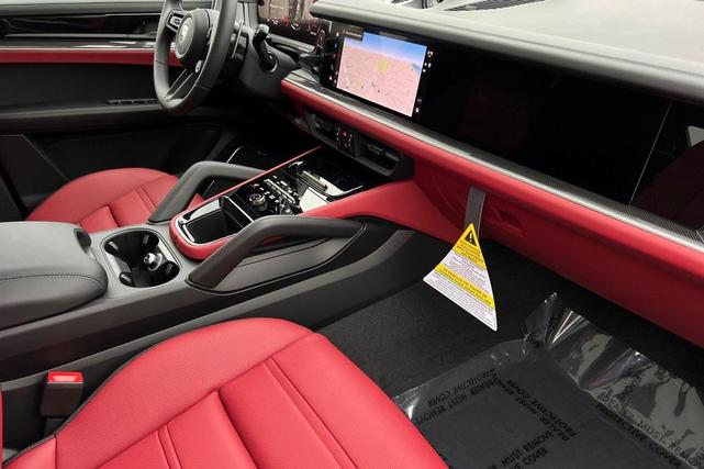 Photo of 2025 Chalk Porsche Cayenne