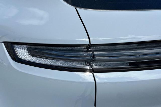 Photo of 2025 Arctic Grey Porsche Cayenne