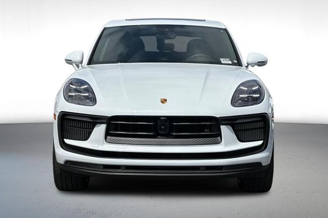 Photo of 2025 Carrara White Metallic Porsche Macan