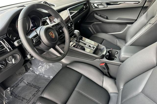 Photo of 2025 Carrara White Metallic Porsche Macan