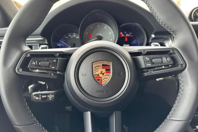 Photo of 2025 Carrara White Metallic Porsche Macan