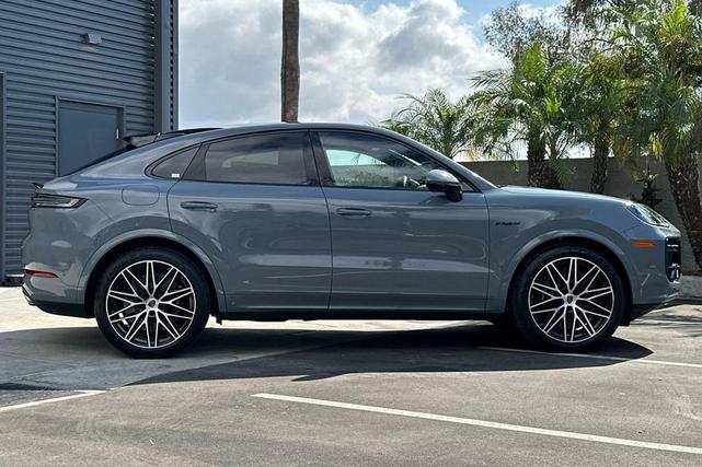 Photo of 2026 Arctic Grey Porsche Cayenne