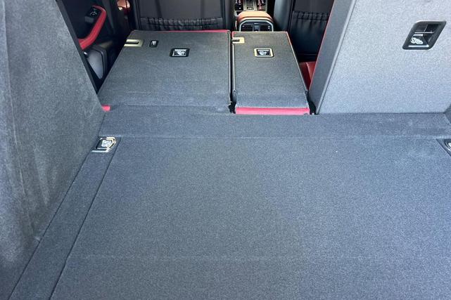 Photo of 2025 Jet Black Metallic Porsche Macan