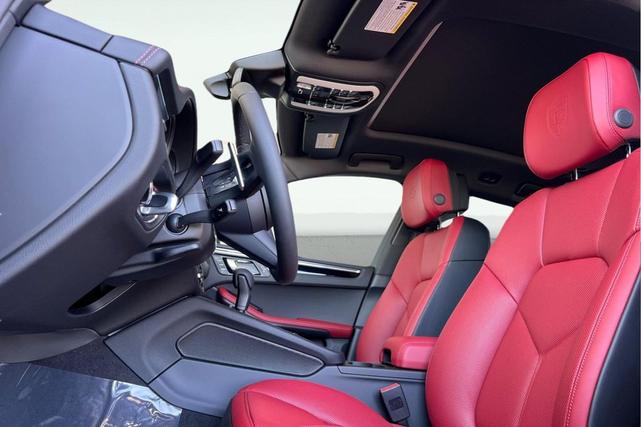 Photo of 2025 Jet Black Metallic Porsche Macan