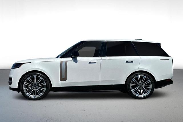 Photo of 2024 OSTUNI PEARL WHITE Land Rover Range Rover