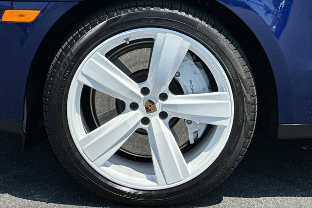 Photo of 2024 Gentian Blue Metallic Porsche Macan