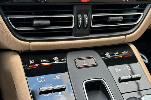 Photo of 2026 Carrara White Metallic Porsche Macan