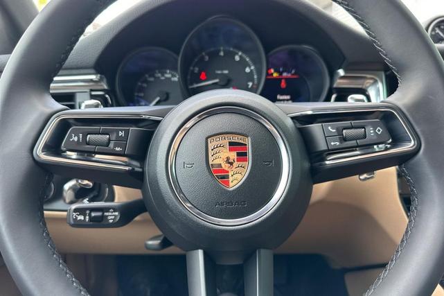 Photo of 2026 Carrara White Metallic Porsche Macan
