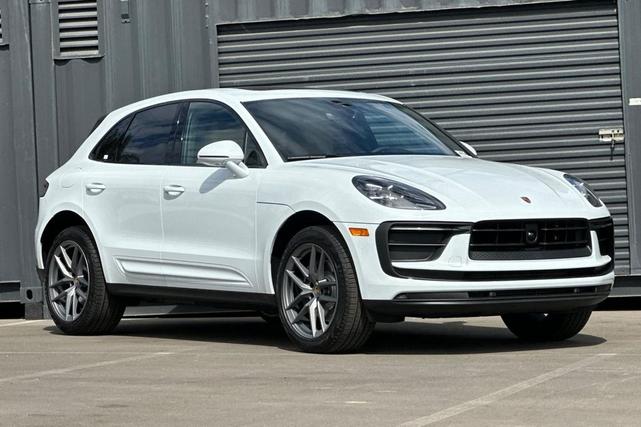 Photo of 2026 Carrara White Metallic Porsche Macan