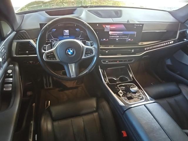 Photo of 2023 Black Sapphire Metallic BMW X7