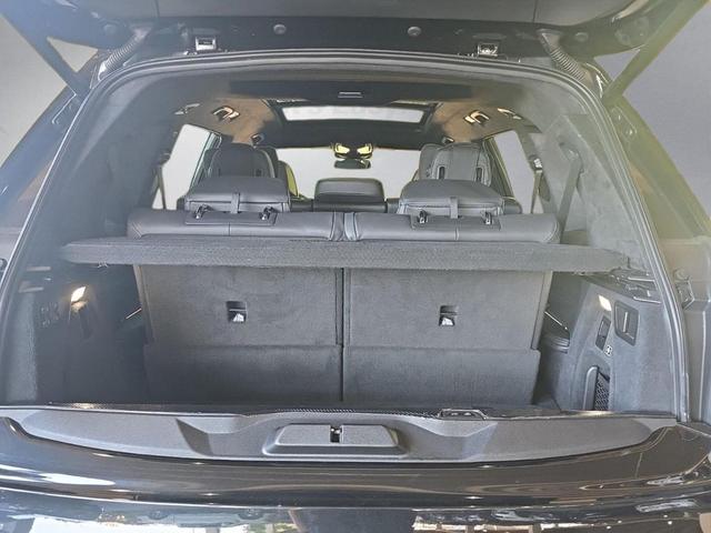 Photo of 2023 Black Sapphire Metallic BMW X7