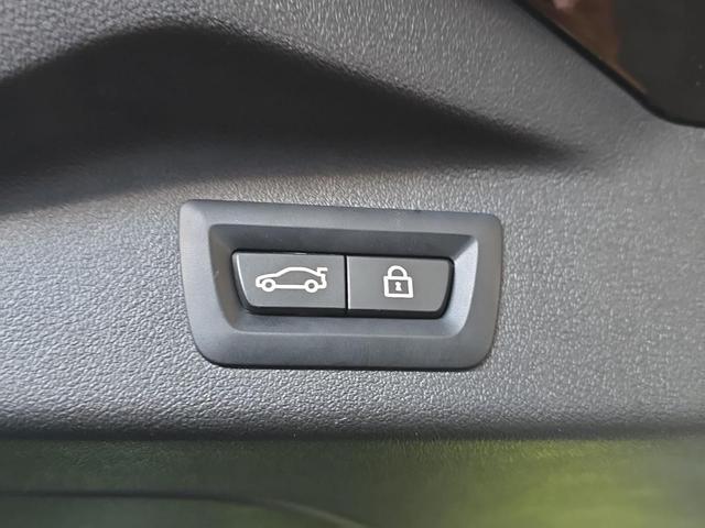 Photo of 2023 Black Sapphire Metallic BMW X7