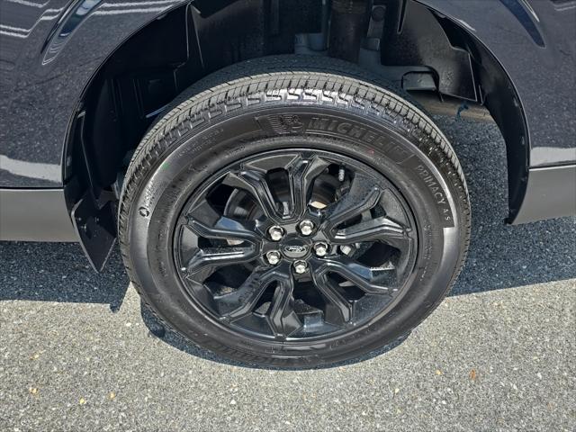 Photo of 2023 Blue Ford Maverick