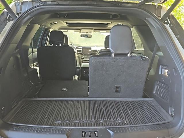 Photo of 2020 White Ford Explorer