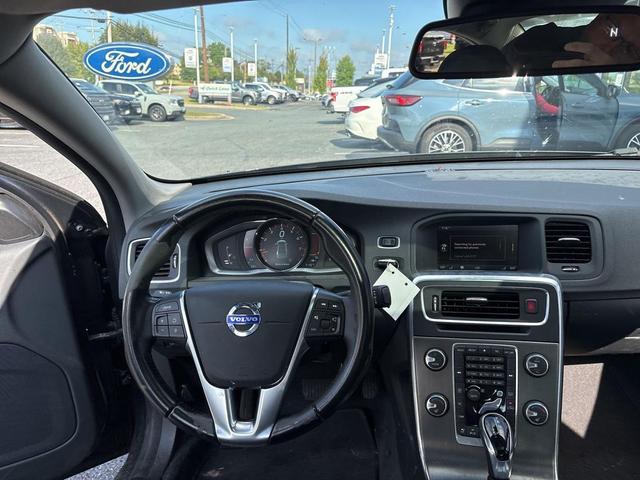 Photo of 2015 Savile Gray Metallic Volvo S60