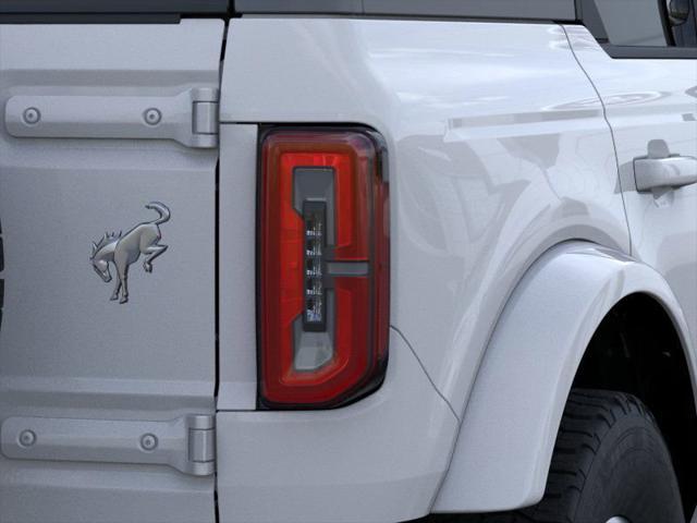 Photo of 2025 Oxford White Ford Bronco