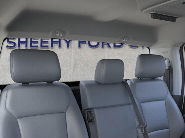 Photo of 2025 Oxford White Ford F-350