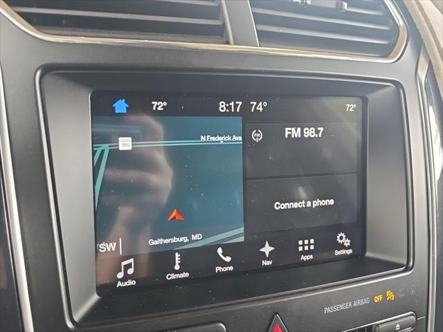 Photo of 2017 Ingot Silver Ford Explorer