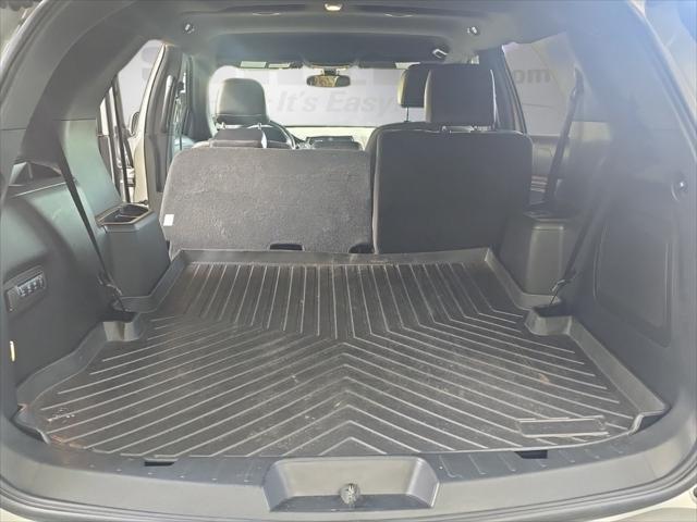 Photo of 2017 Ingot Silver Ford Explorer