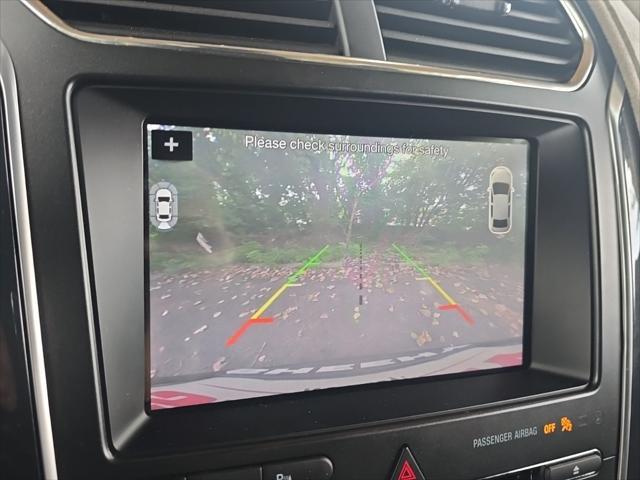 Photo of 2017 Ingot Silver Ford Explorer