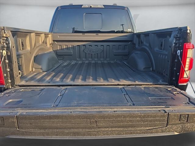 Photo of 2022 Agate Black Metallic Ford F-150